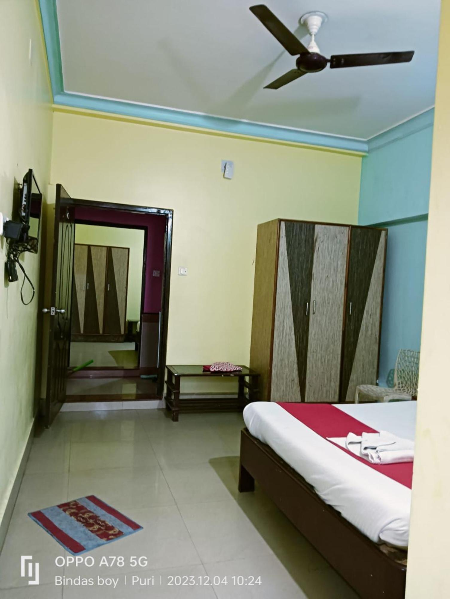 Hotel D2 Holiday Inn -Near Niladri Sea Beach - Puri - Official Verified 外观 照片