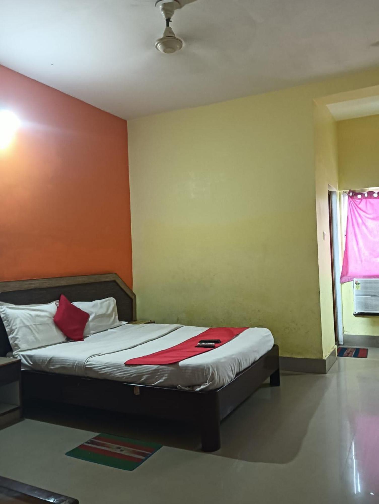 Hotel D2 Holiday Inn -Near Niladri Sea Beach - Puri - Official Verified 外观 照片