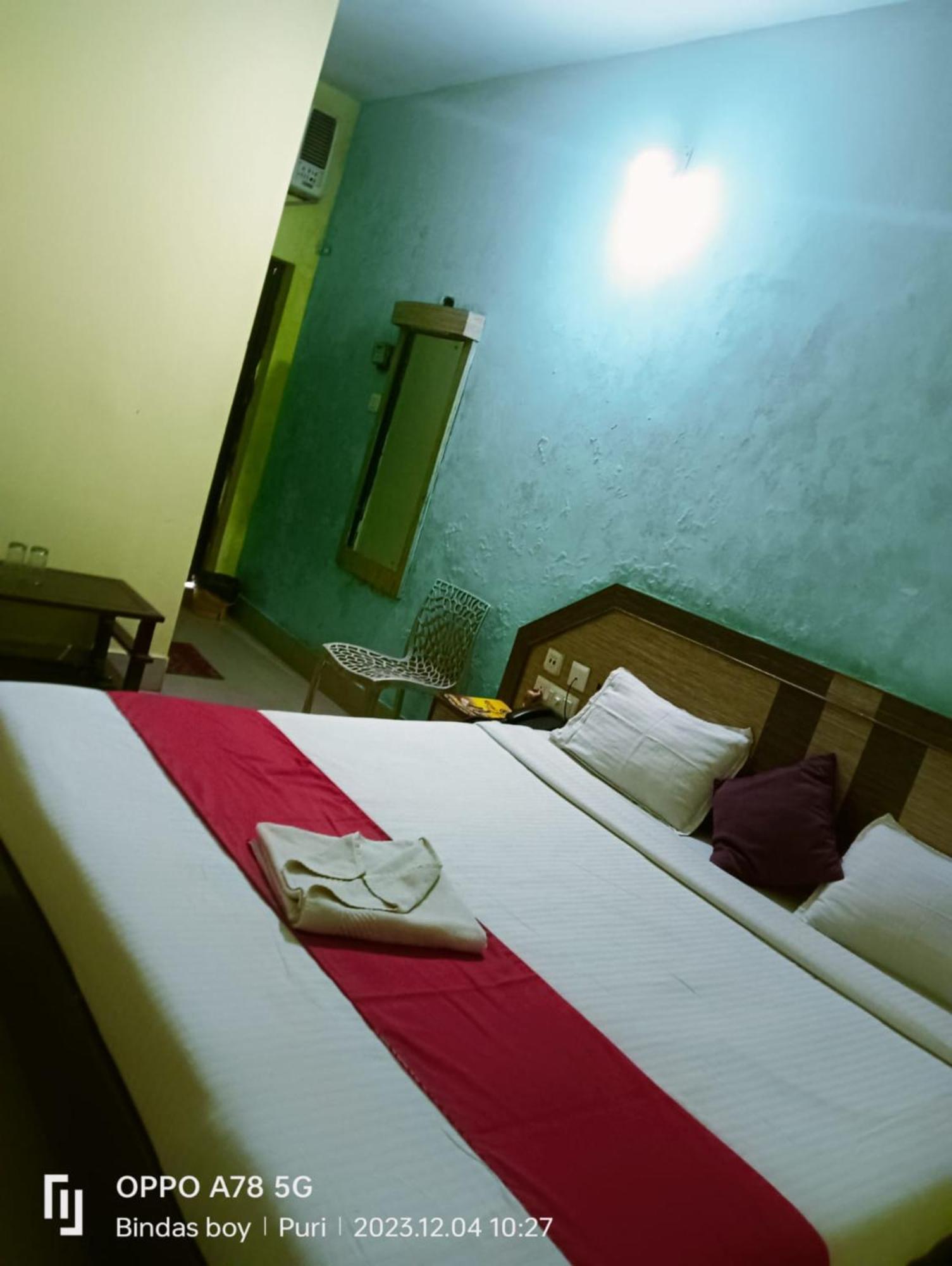 Hotel D2 Holiday Inn -Near Niladri Sea Beach - Puri - Official Verified 外观 照片