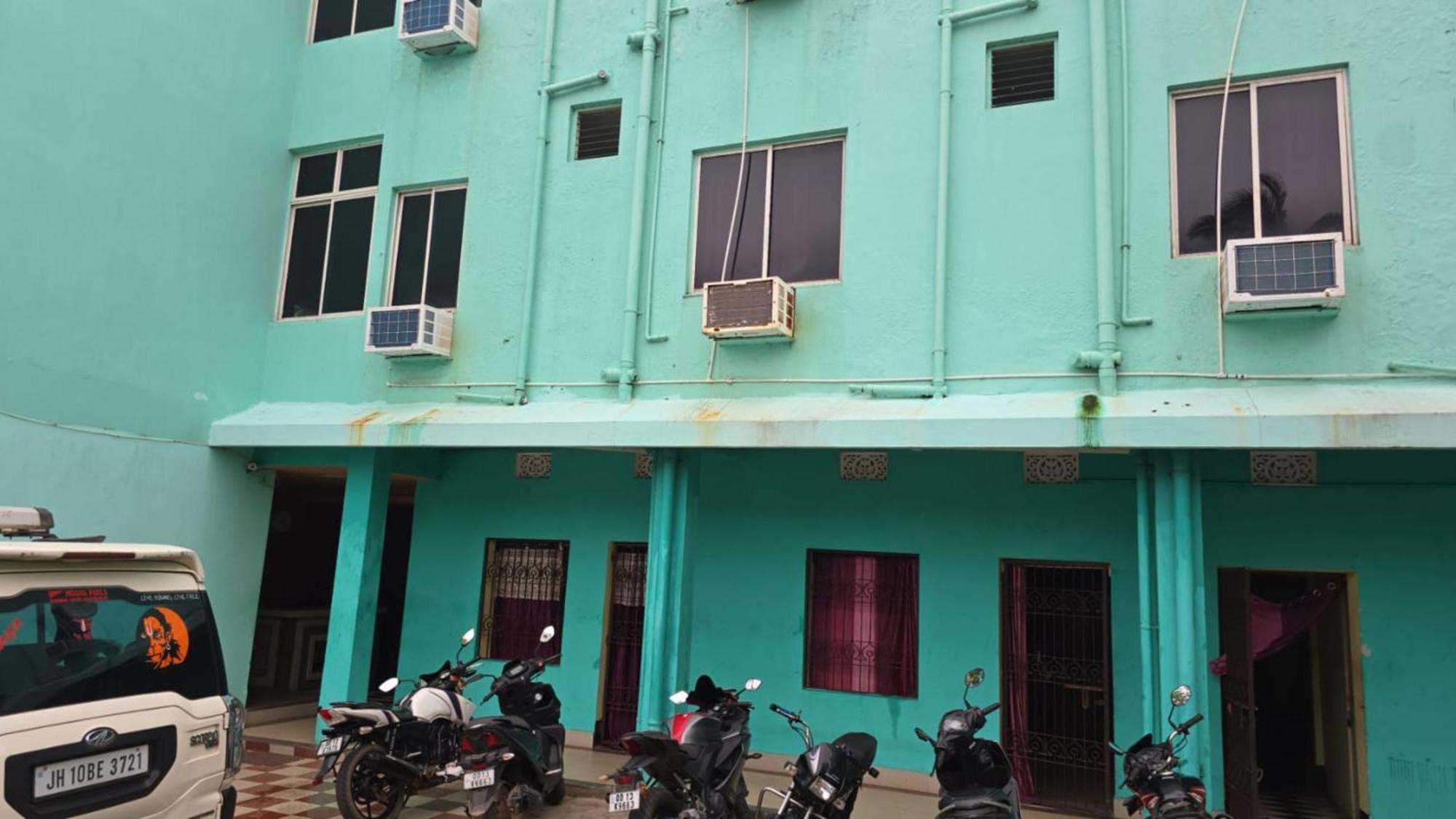 Hotel D2 Holiday Inn -Near Niladri Sea Beach - Puri - Official Verified 外观 照片