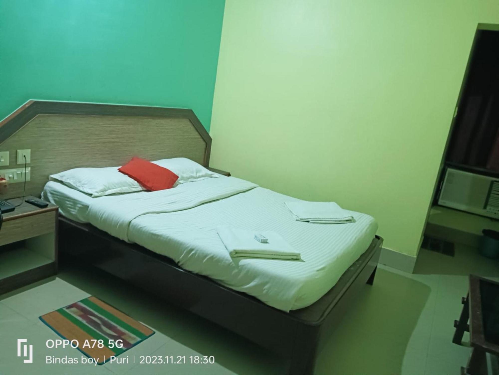Hotel D2 Holiday Inn -Near Niladri Sea Beach - Puri - Official Verified 外观 照片